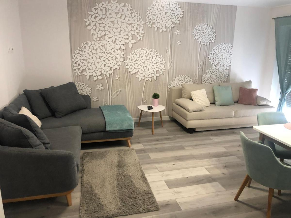 Szeged Gyoengye Deluxアパートメント エクステリア 写真